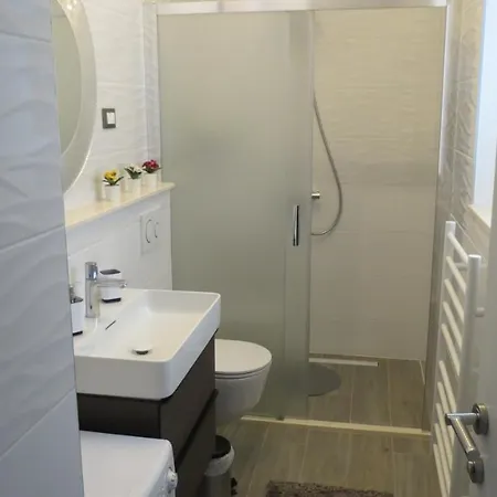 Garden Oasis!New Luxury Apt In The Heart Of Split Apartment Split