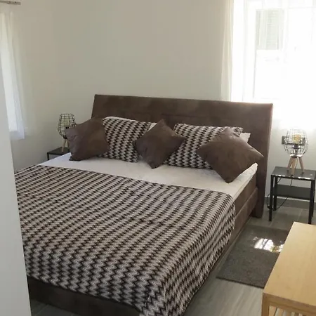 Apartment Garden Oasis!New Luxury Apt In The Heart Of Split *